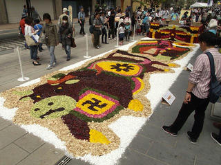 170504_1114_善光寺花回廊～ながの花フェスタ２０１７・「花キャンパス」（長野市）