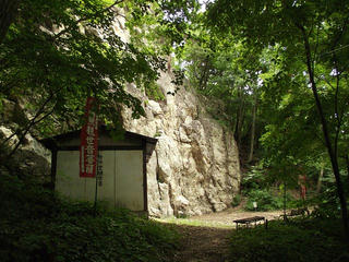 170820_1107_大峰遊歩道・岩井観音堂（長野市）