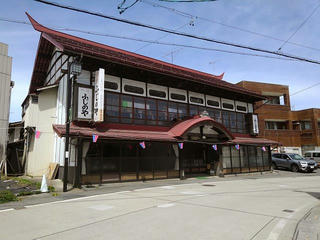 190428_1229_しなの鉄道黒姫駅駅前・ふじのや旅館（上水内郡信濃町）