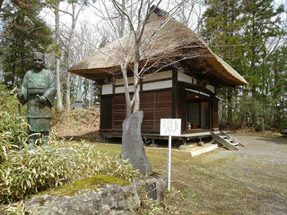 190428_1319_小丸山公園・俳諧寺（上水内郡信濃町）