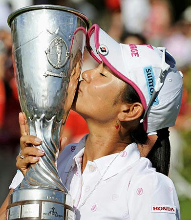 evian.v.miyazato