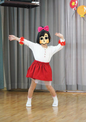 おどる次女ちゃん