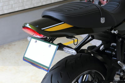 Z900RSのストライカーのフェンダーレスキット装着