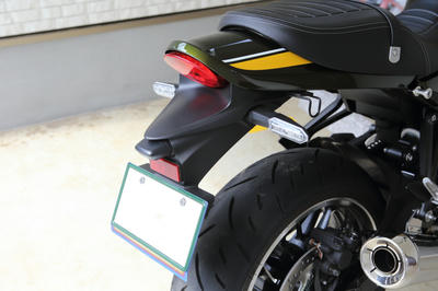 Z900RSの純正リアフェンダー