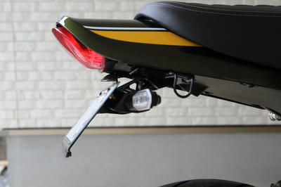 Z900RSのストライカーのフェンダーレスキット装着