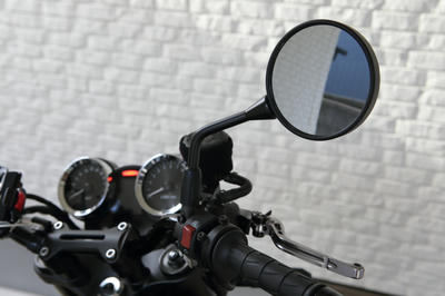 Z900RSにW800の純正ミラーを装着