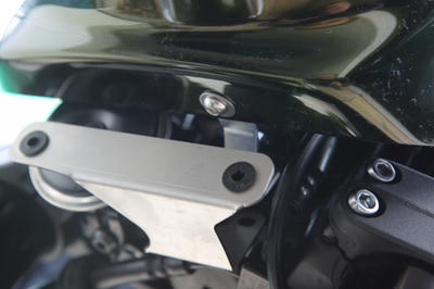 Z900RSにシックデザインのロードコメットのビキニカウルを装着