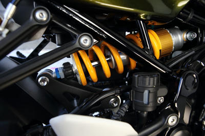 Ｚ９００ＲＳのフロントフォークとリアサスペンションのセッティング