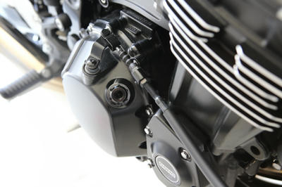 Z900RSにカワサキ純正アクセサリーのオイルフィラーキャップに交換