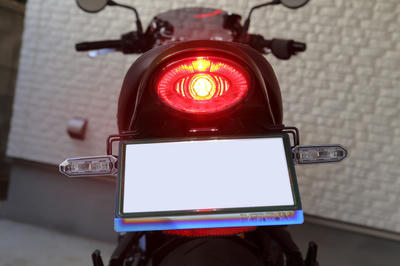 Z900RSにポッシュのZ900RS用ルミナスLEDテールランプユニットを装着