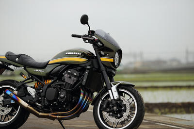Z900RSにフロントフェンダーのエクステンダーを装着