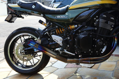 Z900RSにカーボンブラックのヒールガードを装着