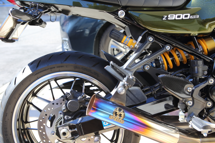 Z900RSにエーテックのカーボンリアフェンダーを装着