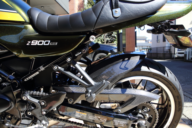 Z900RSにエーテックのカーボンリアフェンダーを装着
