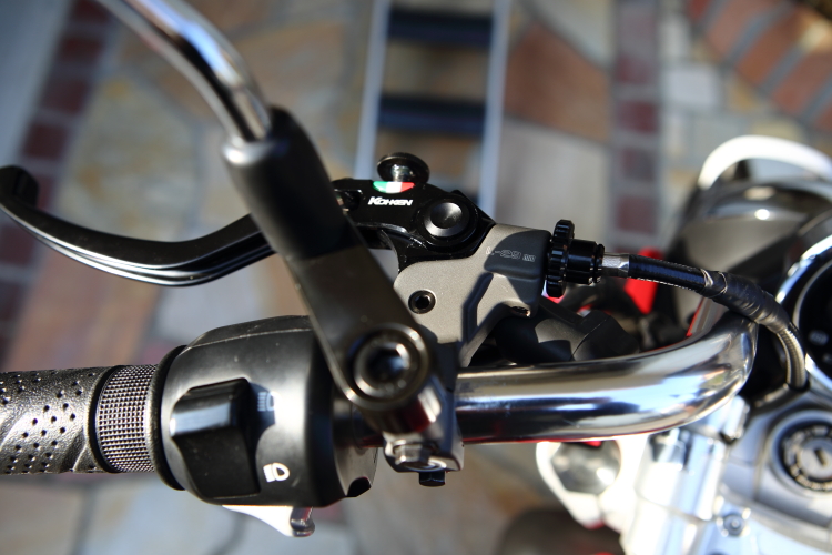 モンキー１２５にコーケンのメカニカルクラッチホルダーを装着