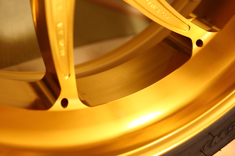 Z900RSのマルケジーニのホイールをコーティング