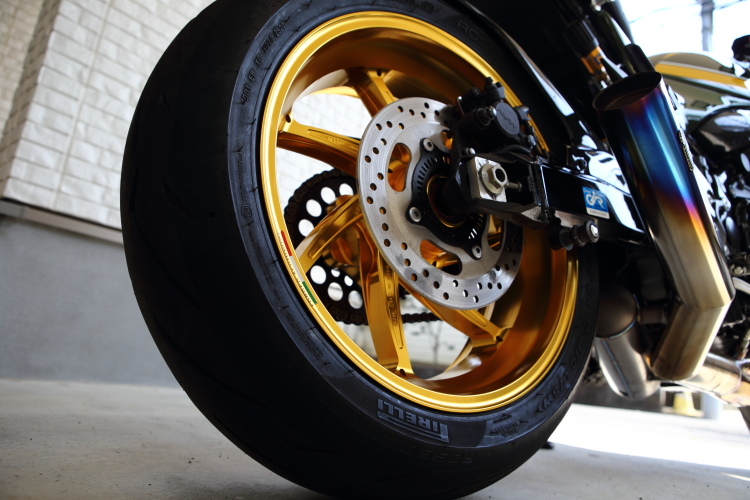 Z900RSにマルケジーニのM7RSを装着