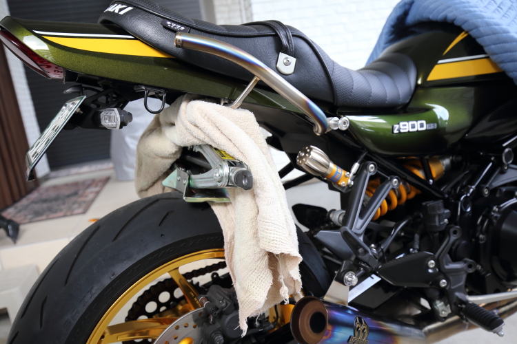 Z900RSにベビーフェイスのリンクプレートを装着