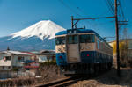 115系　スカ色　富士山
