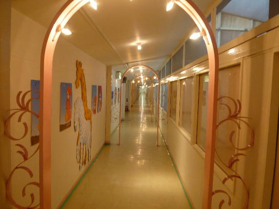 むっちゃ長い廊下
