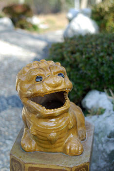 D80獅子