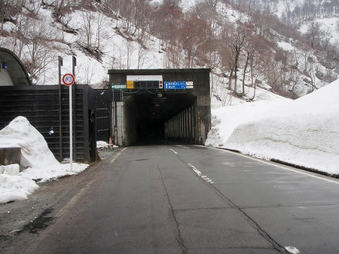 シルバーラインのトンネル