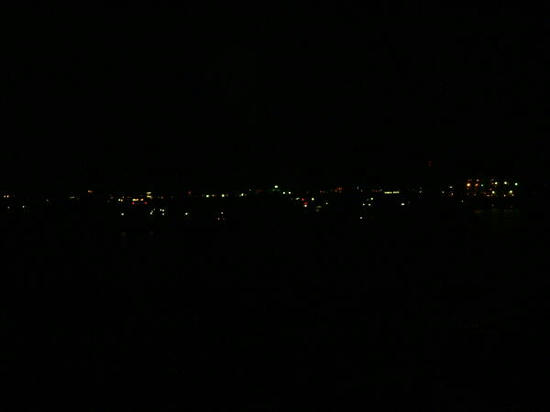 夜の苫小牧港