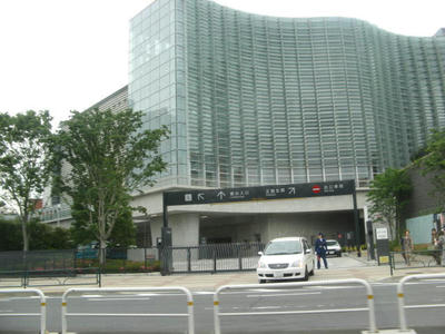 国立新美術館