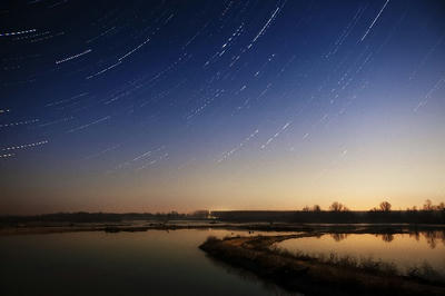 夜 深夜 真夜中 満点 プラネタリウム 背景  壁紙