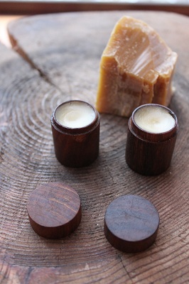 蜜蝋リップクリーム