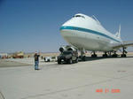 HUMMER_H2_and_airplane.jpg