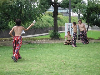 踊り終わって……