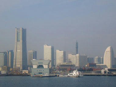 氷川丸のデッキから