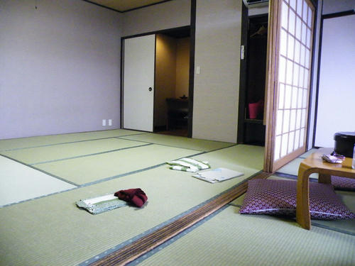 y_room1.jpg