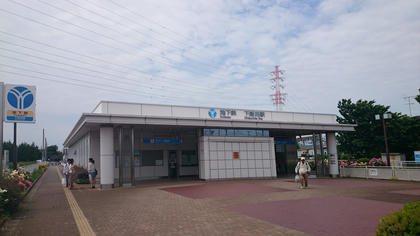 下飯田駅舎