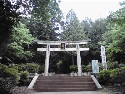 本宮山登山道登り口