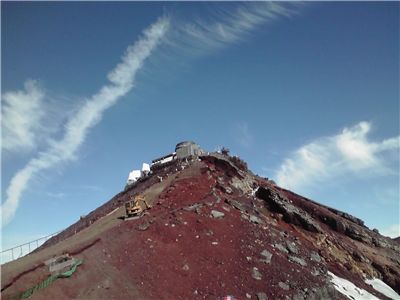 剣ヶ峰と気象観測所