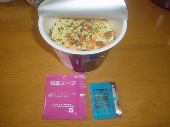 TOPVALU 大盛りラーメン　豚キムチ