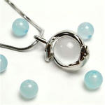 海の神の使い♪ドルフィン＆水晶ペンダント。（Libra Mark Jewelry）