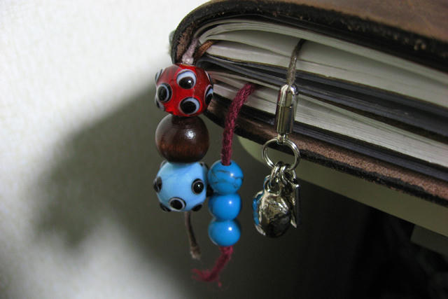 蜻蛉玉とターコイズ