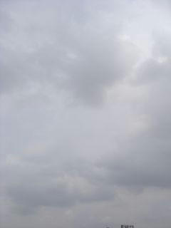 8月12日朝10時10分ごろの空02