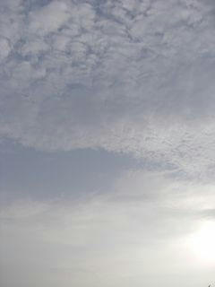 8月14日朝8時半ごろの空01