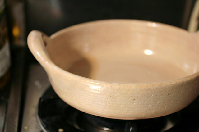 直火OKの陶器の鍋