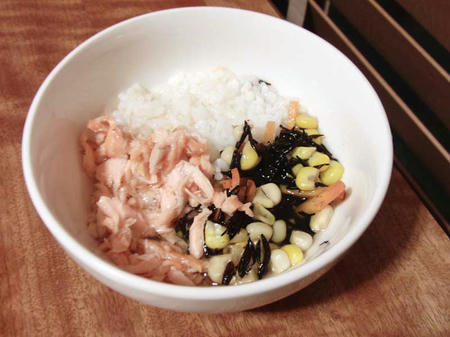 鮭とひじきの煮物