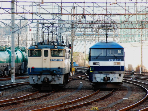 EF65とEF210