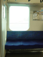 e233_seat.jpg