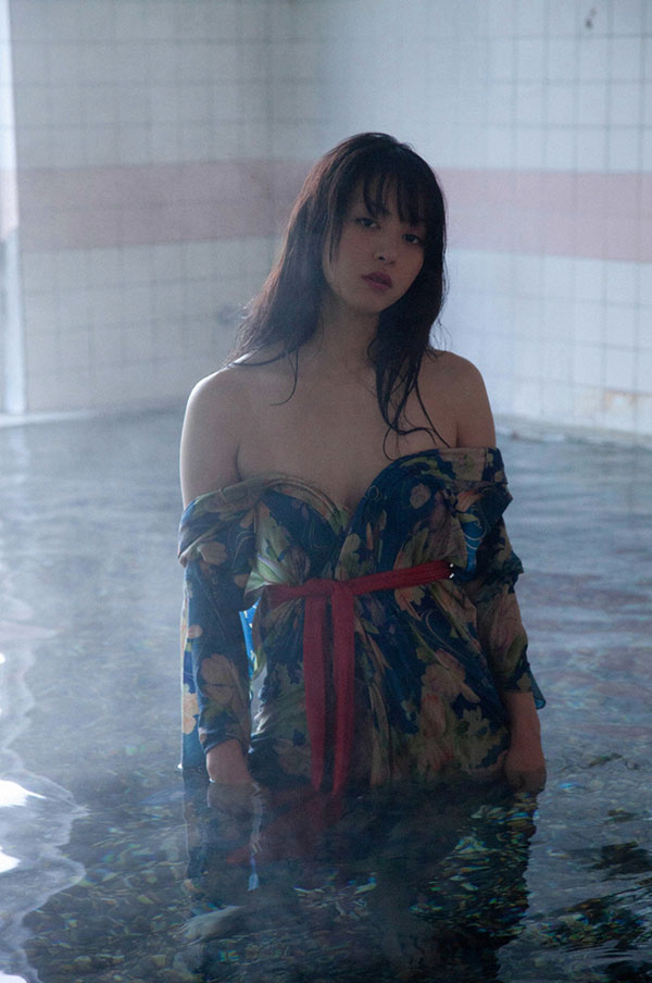 岩佐真悠子 グラビア