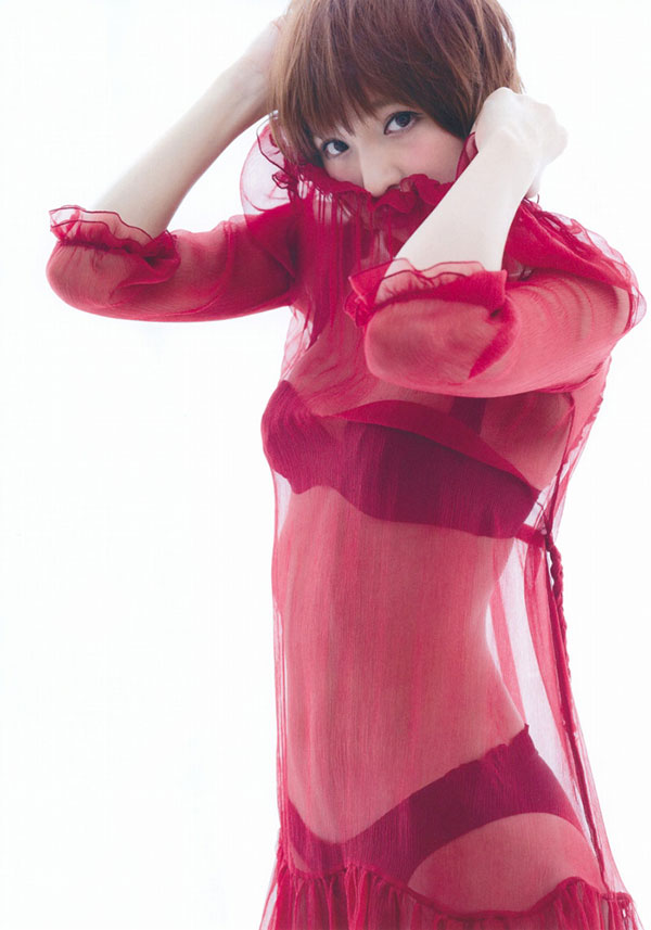 篠田麻里子 グラビア