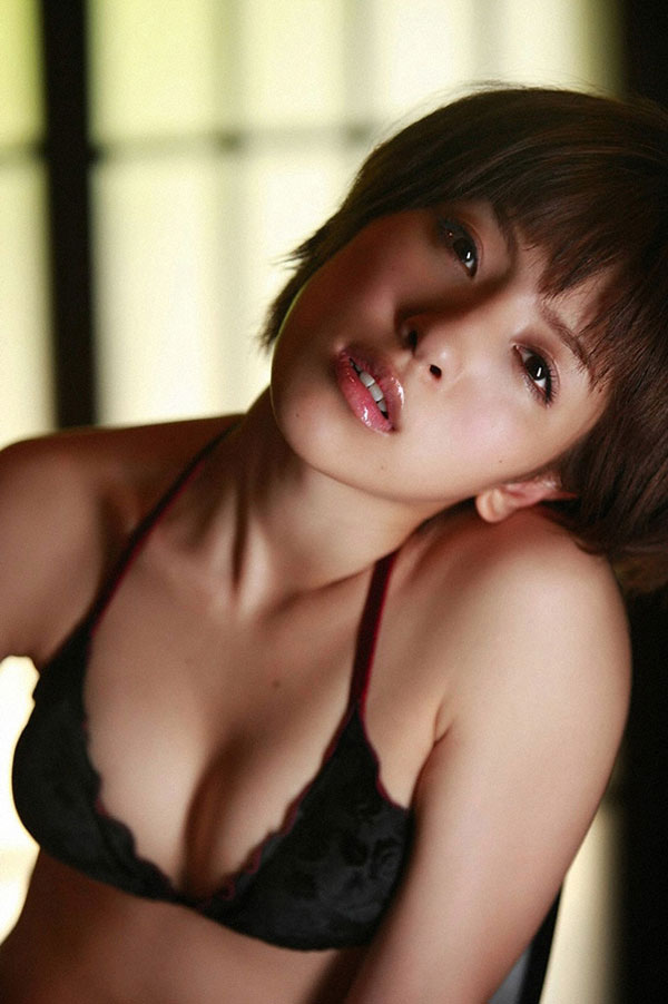 松井絵里奈 グラビア