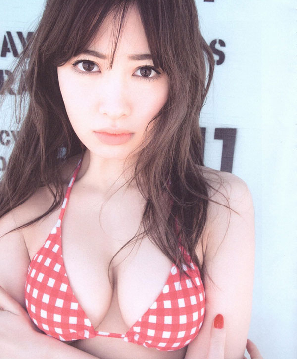 小嶋陽菜 グラビア